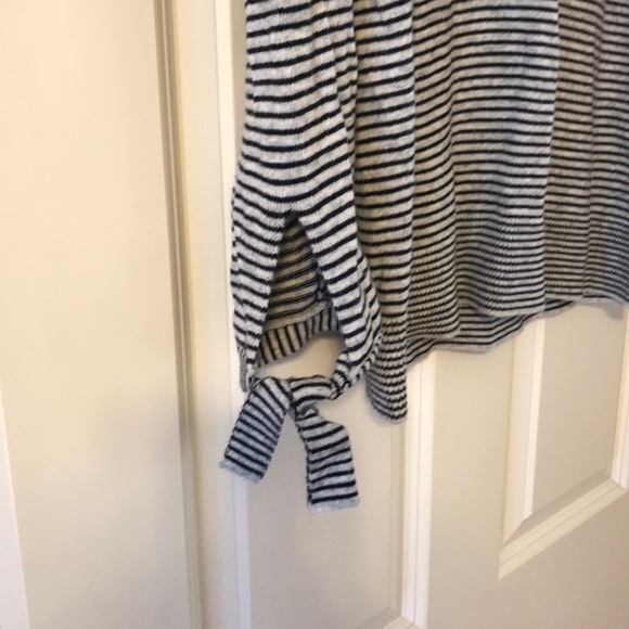 LOFT sweater - Picture 2 of 3